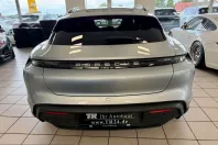 Porsche Taycan din 2023 cu 38.069 km - oferta POR203896 - foto 4