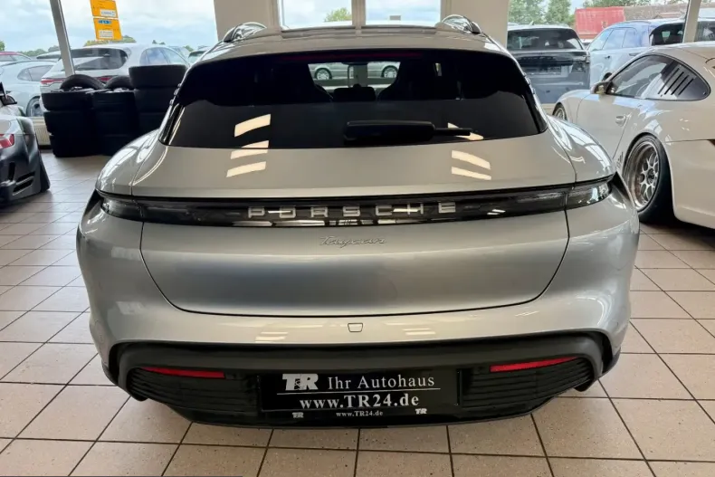 Porsche Taycan din 2023 cu 38.069 km - oferta POR203896 - foto 4