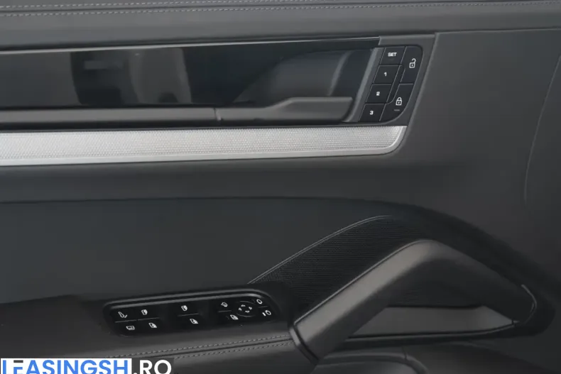 Porsche Cayenne din 2024 cu 18.525 km - oferta POR203897 - foto 21