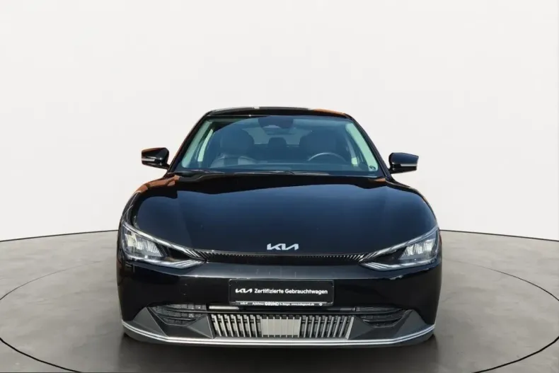 Kia EV6 din 2023 cu 49.791 km - oferta KIA203898 - foto 2