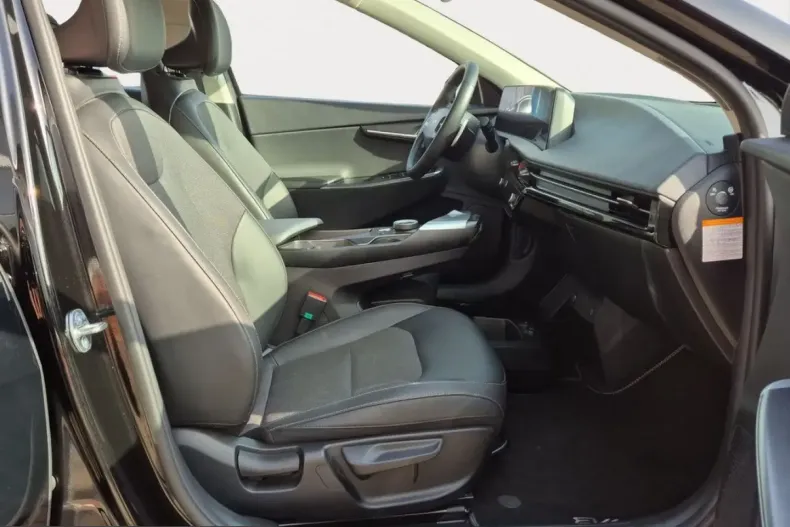 Kia EV6 din 2023 cu 49.791 km - oferta KIA203898 - foto 11