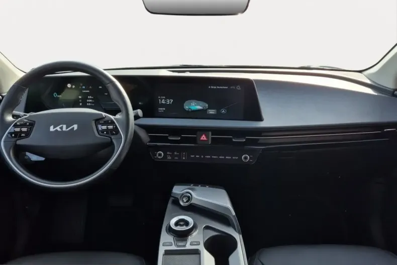 Kia EV6 din 2023 cu 49.791 km - oferta KIA203898 - foto 12