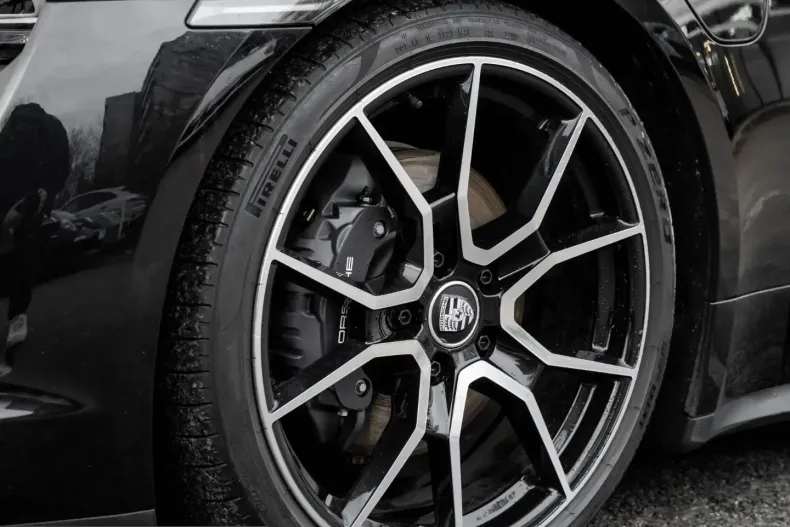 Porsche Taycan din 2023 cu 22.500 km - oferta POR203904 - foto 12