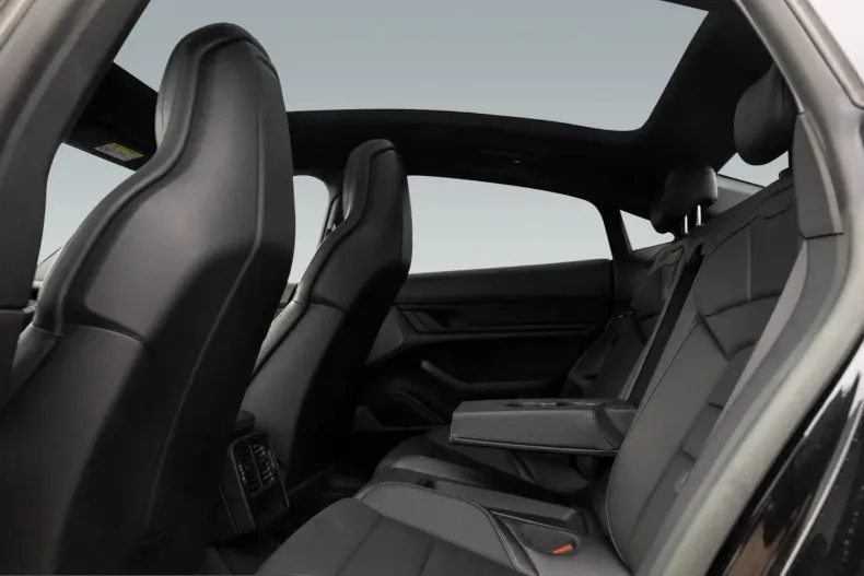 Porsche Taycan din 2023 cu 22.500 km - oferta POR203904 - foto 15