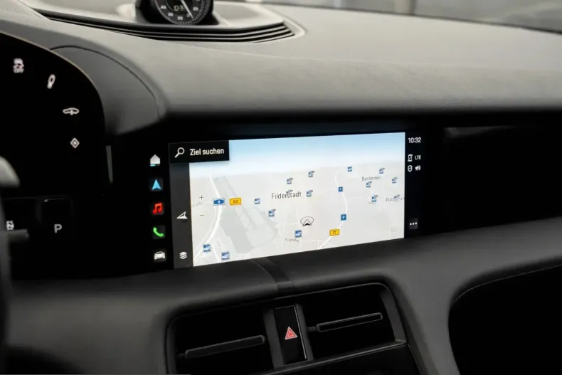 Porsche Taycan din 2023 cu 22.500 km - oferta POR203904 - foto 23