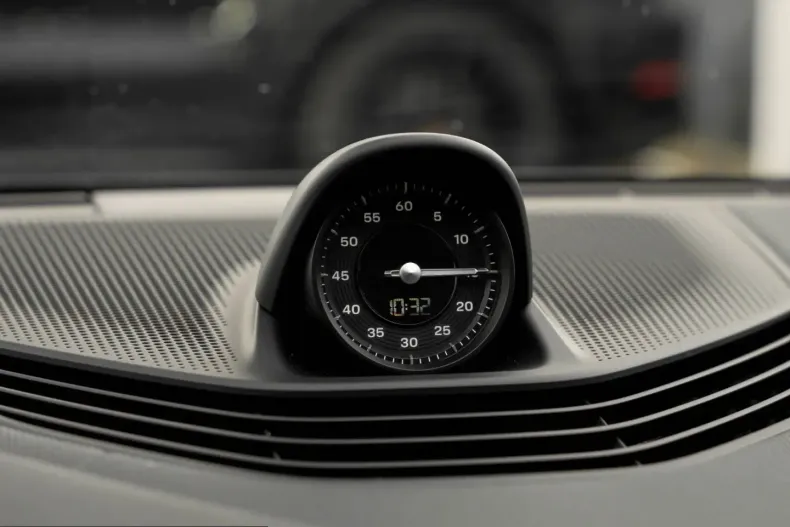 Porsche Taycan din 2023 cu 22.500 km - oferta POR203904 - foto 31