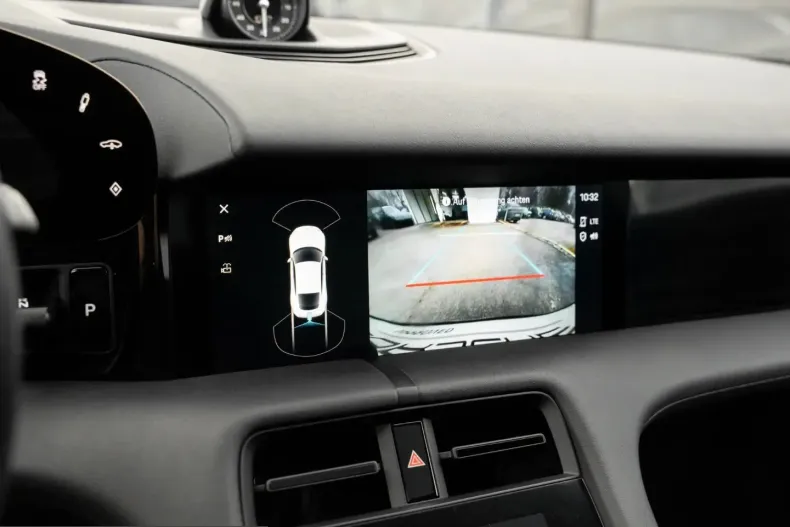 Porsche Taycan din 2023 cu 22.500 km - oferta POR203904 - foto 33