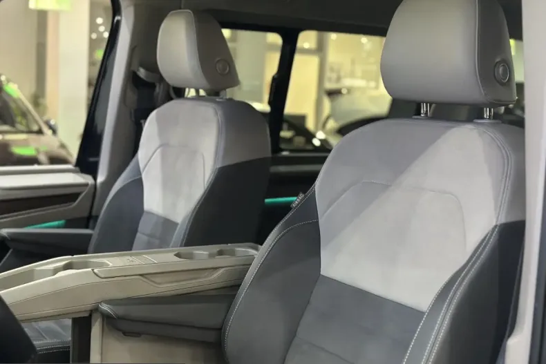 Volkswagen T7 Multivan din 2024 cu 79.000 km - oferta VOL203905 - foto 7