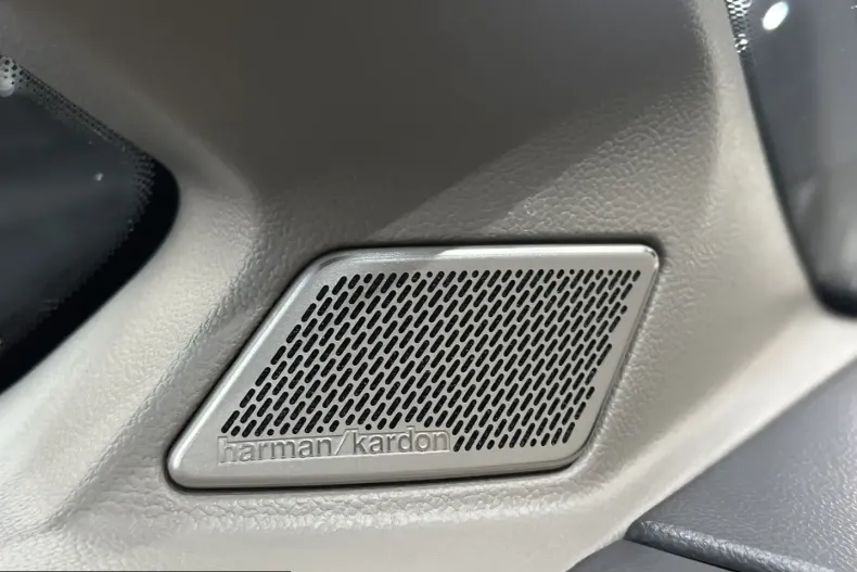 Volkswagen T7 Multivan din 2024 cu 79.000 km - oferta VOL203905 - foto 25