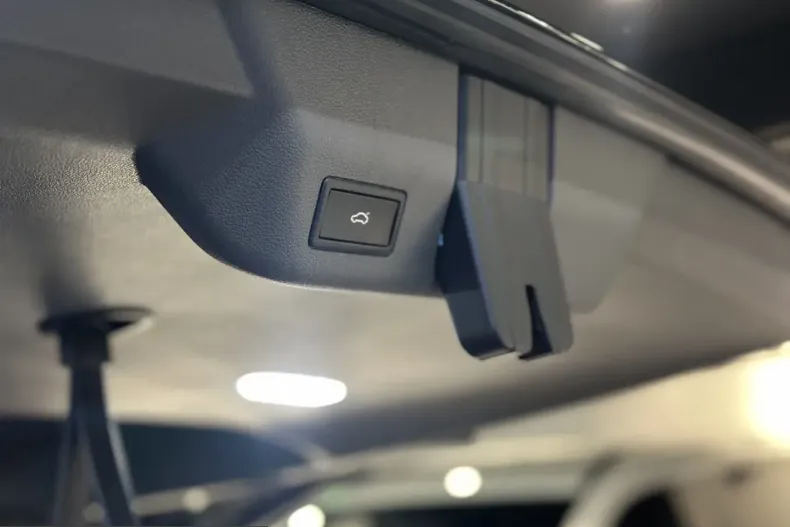 Volkswagen T7 Multivan din 2024 cu 79.000 km - oferta VOL203905 - foto 35