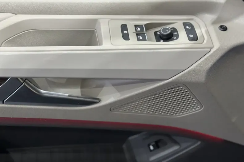 Volkswagen T7 Multivan din 2024 cu 79.000 km - oferta VOL203905 - foto 37