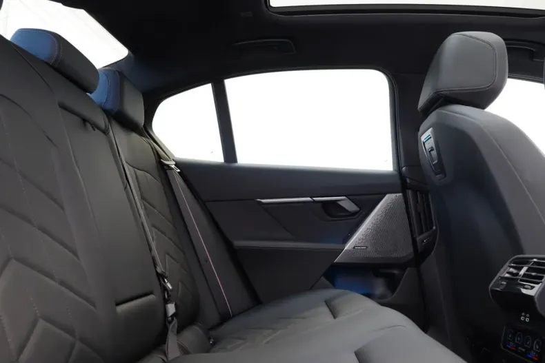 BMW i5 (Seria 5) din 2024 cu 47.437 km - oferta BMW203907 - foto 19