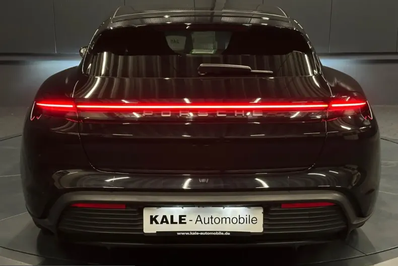 Porsche Taycan din 2023 cu 43.000 km - oferta POR203908 - foto 4