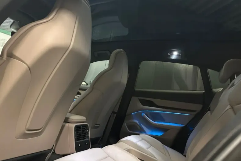 Porsche Taycan din 2023 cu 43.000 km - oferta POR203908 - foto 9