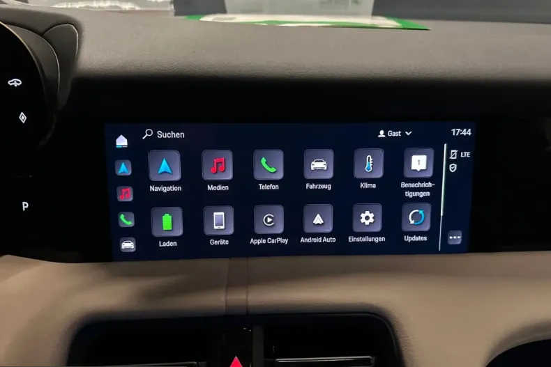 Porsche Taycan din 2023 cu 43.000 km - oferta POR203908 - foto 21