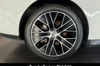 Porsche Taycan din 2023 cu 48.000 km - oferta POR203909 - foto 16