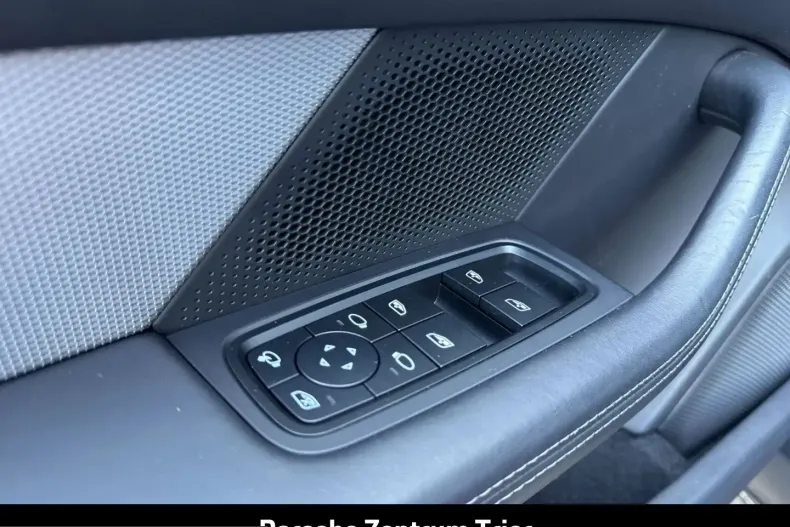 Porsche Taycan din 2023 cu 59.900 km - oferta POR203912 - foto 21