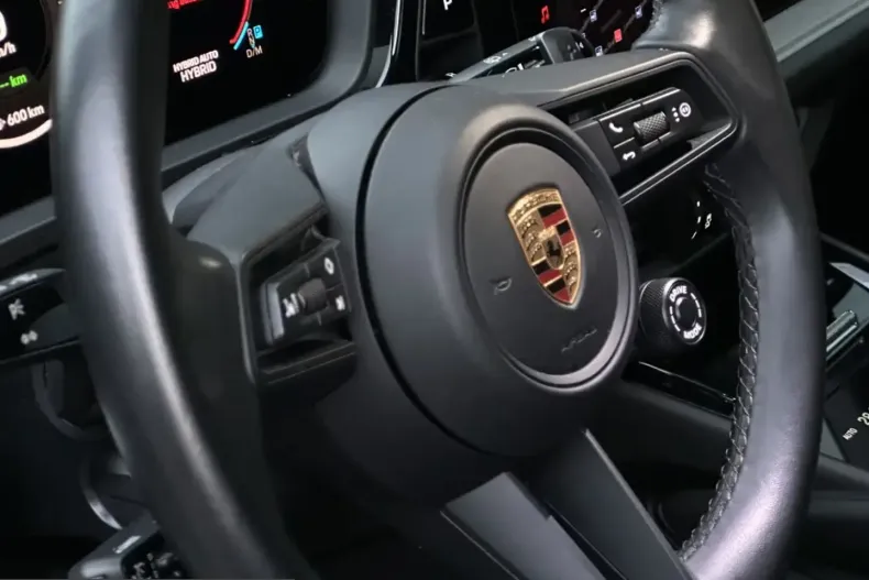 Porsche Cayenne din 2022 cu 41.417 km - oferta POR203918 - foto 13