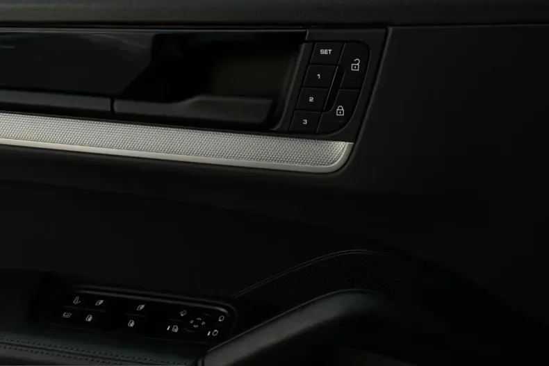 Porsche Cayenne din 2022 cu 41.417 km - oferta POR203918 - foto 18