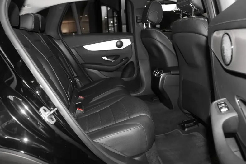 Mercedes-Benz GLC 300 (Clasa GLC) din 2021 cu 48.739 km - oferta MER203919 - foto 4