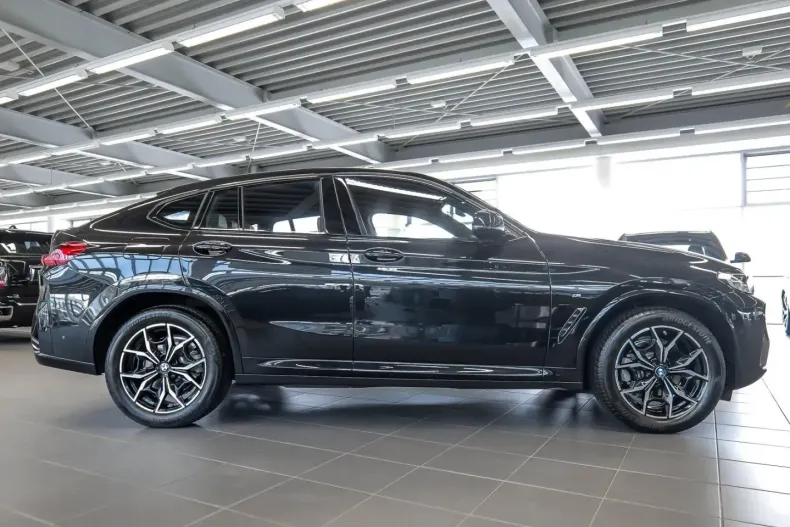 BMW X4 (Seria X) din 2024 cu 18.604 km - oferta BMW203926 - foto 9