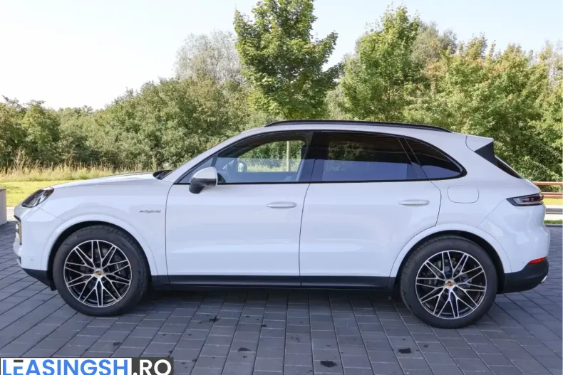 Porsche Cayenne din 2023 cu 10.500 km - oferta POR203929 - foto 4