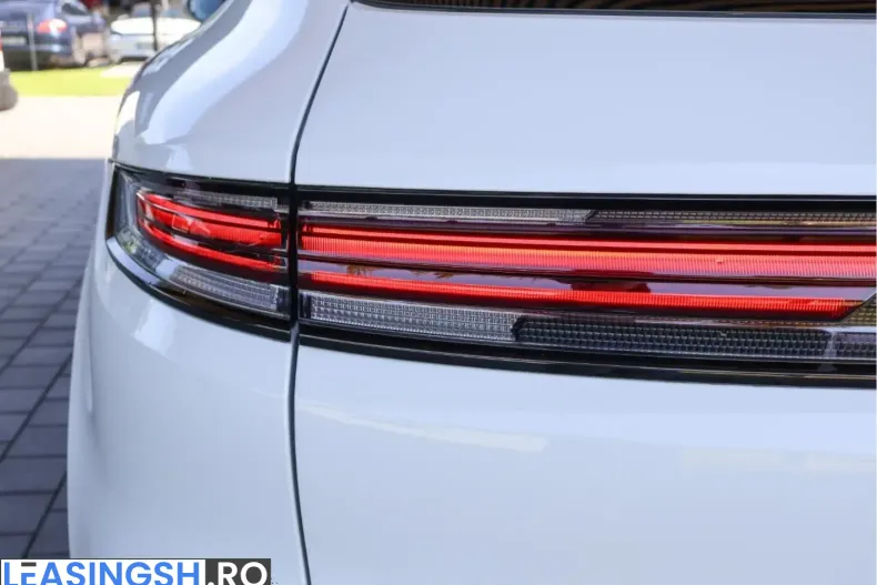 Porsche Cayenne din 2023 cu 10.500 km - oferta POR203929 - foto 10