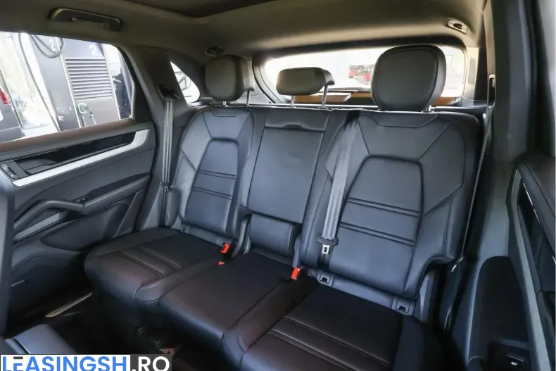 Porsche Cayenne din 2023 cu 10.500 km - oferta POR203929 - foto 17