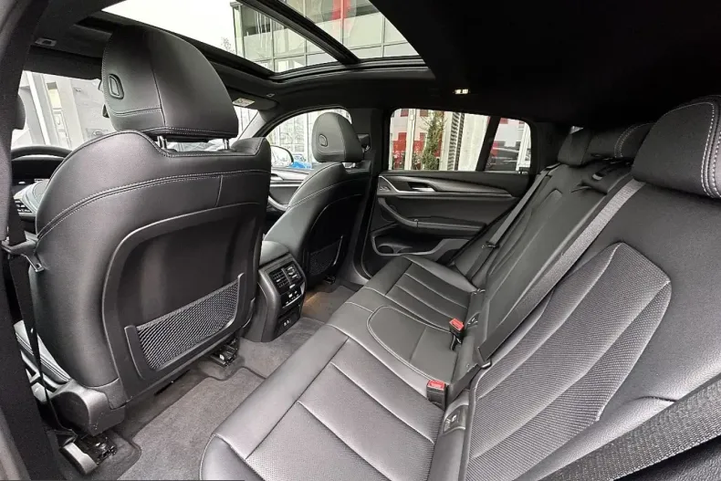 BMW X4 (Seria X) din 2024 cu 4.000 km - oferta BMW203930 - foto 14