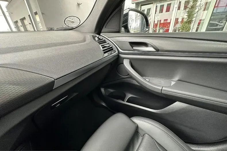 BMW X4 (Seria X) din 2024 cu 4.000 km - oferta BMW203930 - foto 22