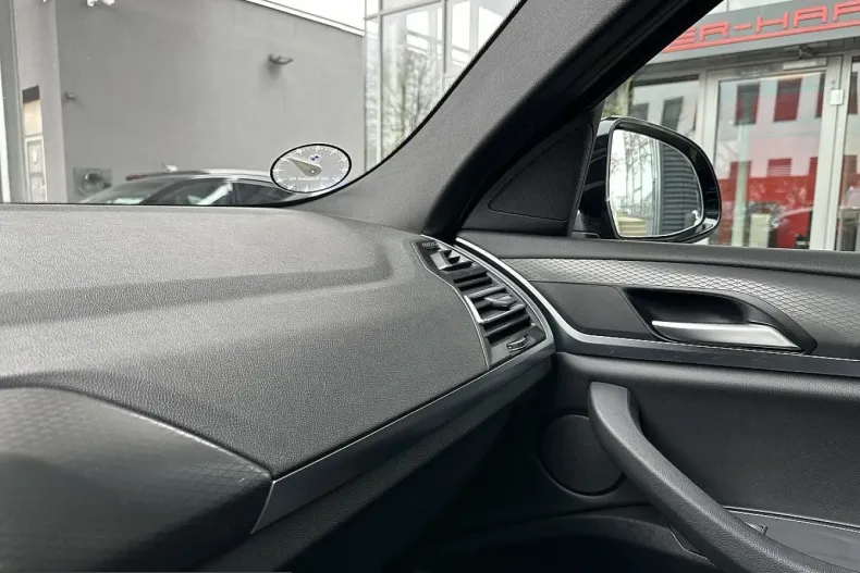 BMW X4 (Seria X) din 2024 cu 4.000 km - oferta BMW203930 - foto 31