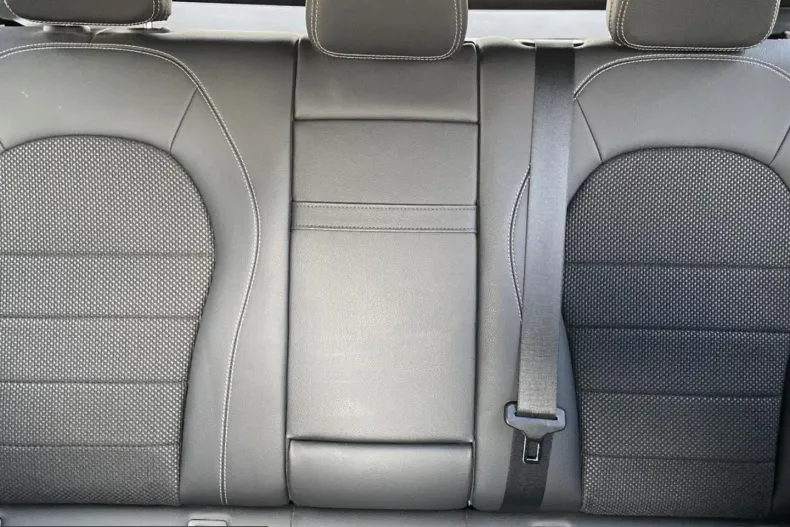 Mercedes-Benz GLC 300 (Clasa GLC) din 2022 cu 67.197 km - oferta MER203931 - foto 17