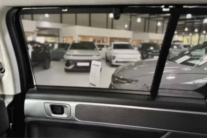 Hyundai Santa Fe din 2025 cu 10 km - oferta HYU203932 - foto 18