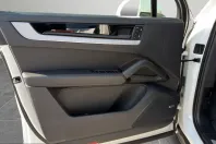 Porsche Cayenne din 2024 cu 27.100 km - oferta POR203933 - foto 17