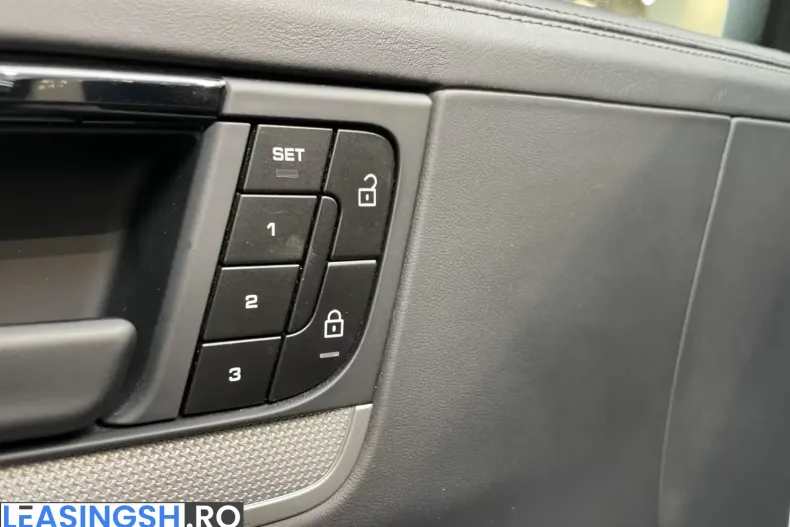 Porsche Cayenne din 2024 cu 74.954 km - oferta POR203936 - foto 25