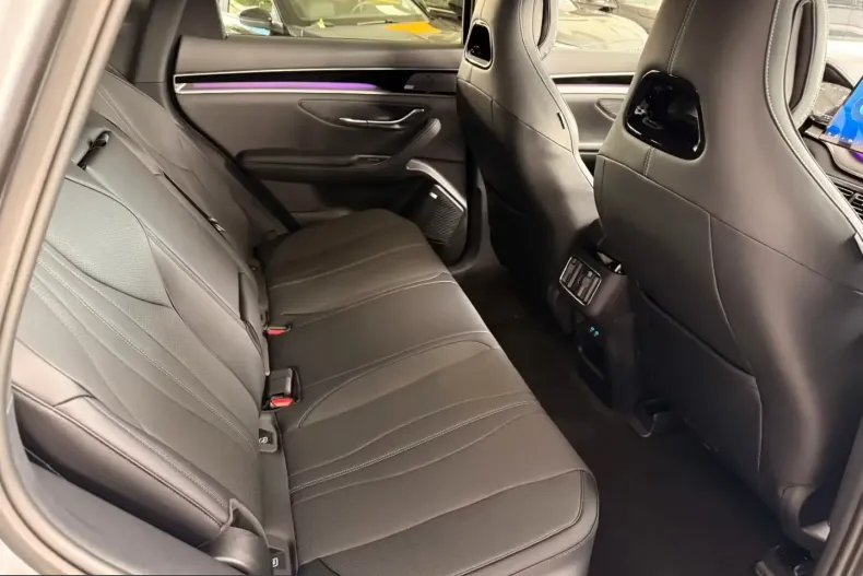 BYD Seal U din 2025 cu 5.000 km - oferta BYD203952 - foto 4