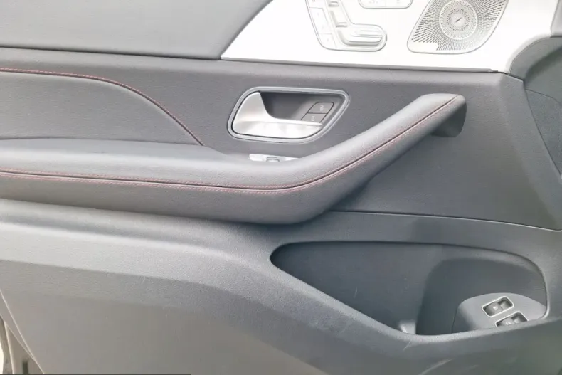 Mercedes-Benz GLE 53 AMG (Clasa GLE) din 2025 cu 23.703 km - oferta MER203965 - foto 11