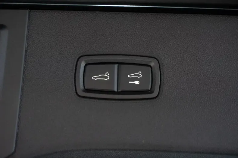 Porsche Cayenne din 2023 cu 61.514 km - oferta POR203966 - foto 12