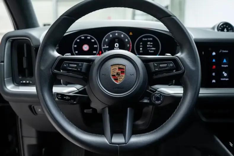 Porsche Cayenne din 2023 cu 61.514 km - oferta POR203966 - foto 21