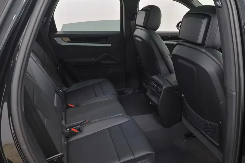 Porsche Cayenne din 2024 cu 24.000 km - oferta POR203969 - foto 12