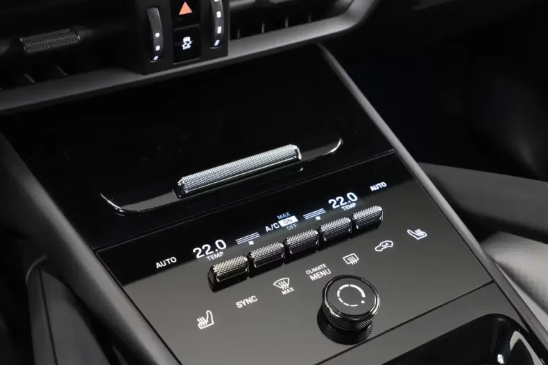 Porsche Cayenne din 2024 cu 24.000 km - oferta POR203969 - foto 28