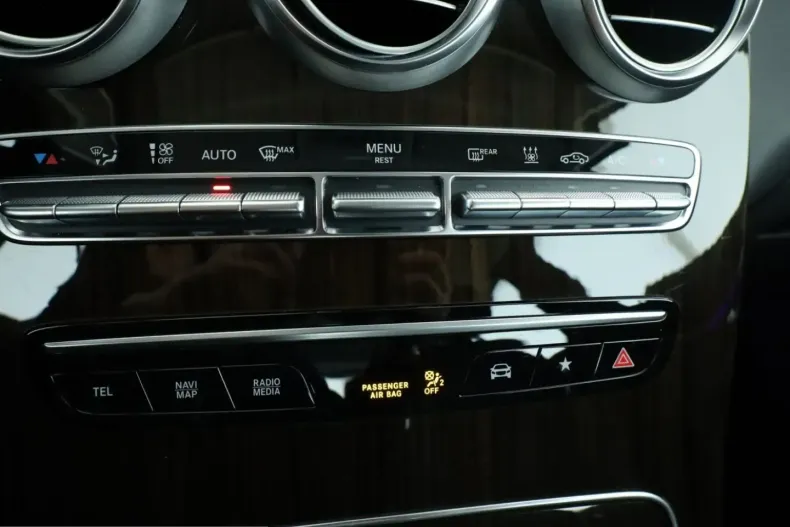 Mercedes-Benz GLC 300 (Clasa GLC) din 2021 cu 79.398 km - oferta MER203970 - foto 13