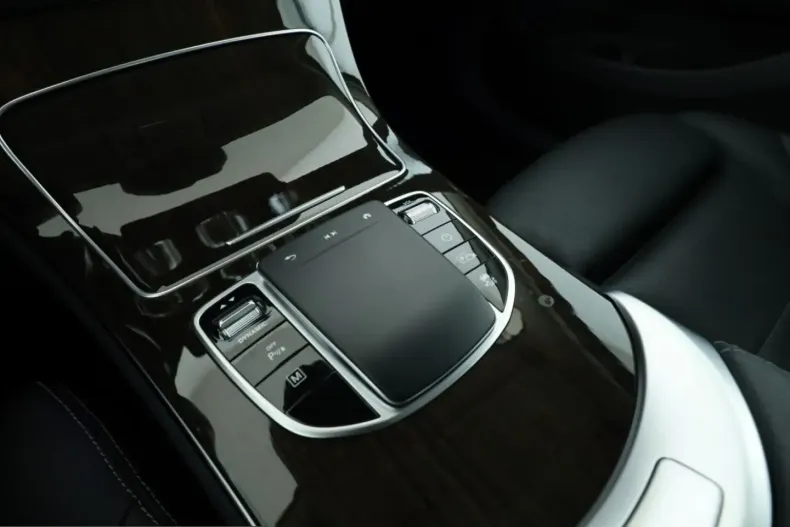 Mercedes-Benz GLC 300 (Clasa GLC) din 2021 cu 79.398 km - oferta MER203970 - foto 14