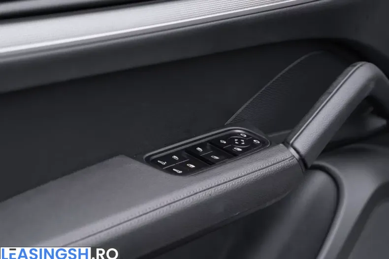 Porsche Cayenne din 2024 cu 44.479 km - oferta POR203977 - foto 16