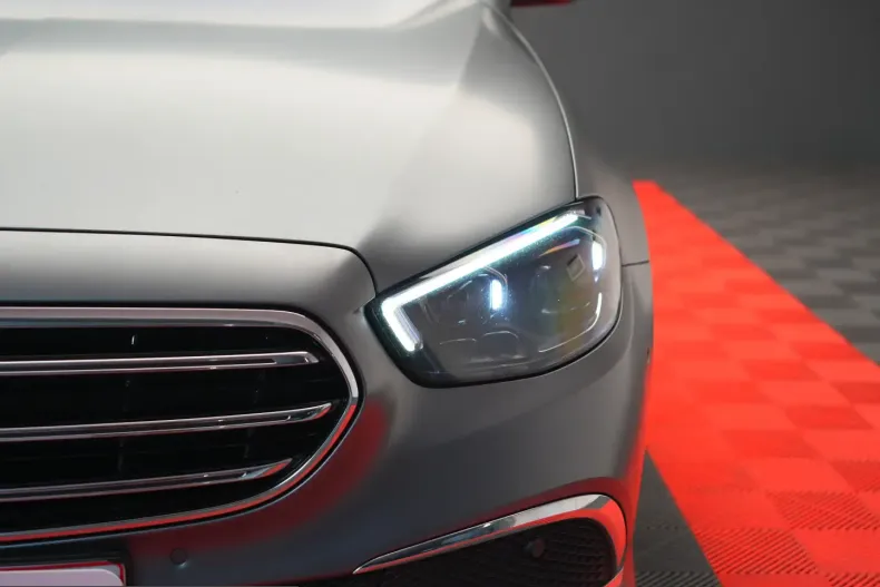 Mercedes-Benz E 300 (Clasa E) din 2021 cu 102.500 km - oferta MER203984 - foto 2