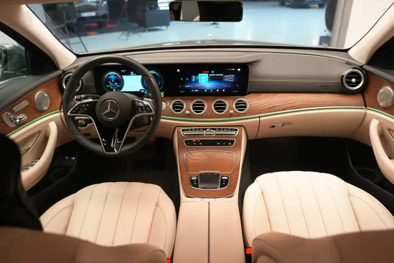 Mercedes-Benz E 300 (Clasa E) din 2021 cu 102.500 km - oferta MER203984 - foto 16