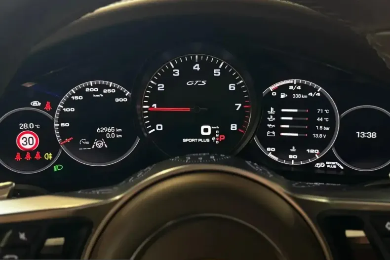 Porsche Cayenne din 2023 cu 62.000 km - oferta POR203987 - foto 12