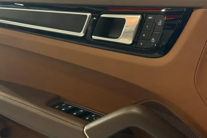 Porsche Cayenne din 2023 cu 62.000 km - oferta POR203987 - foto 26