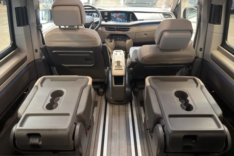 Volkswagen T7 Multivan din 2024 cu 46.100 km - oferta VOL203989 - foto 14