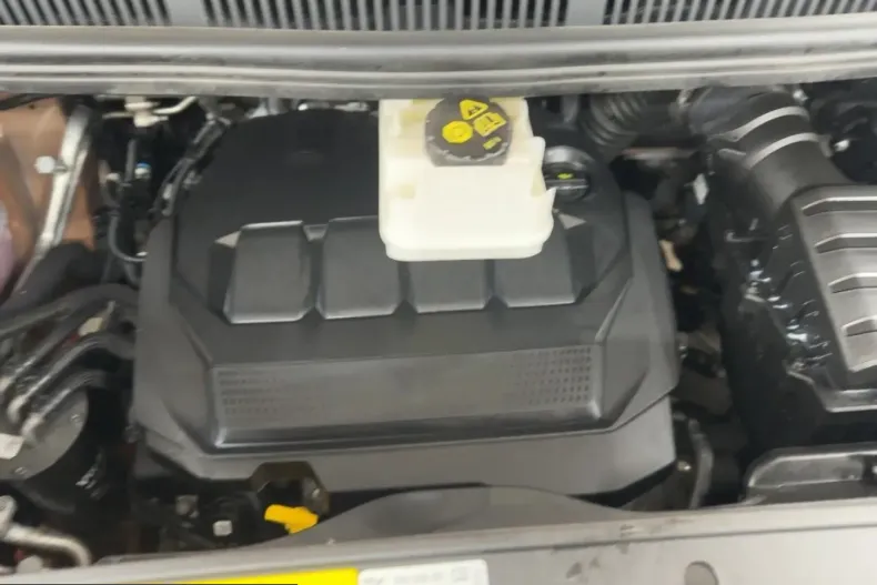 Volkswagen T7 Multivan din 2023 cu 37.949 km - oferta VOL203991 - foto 12